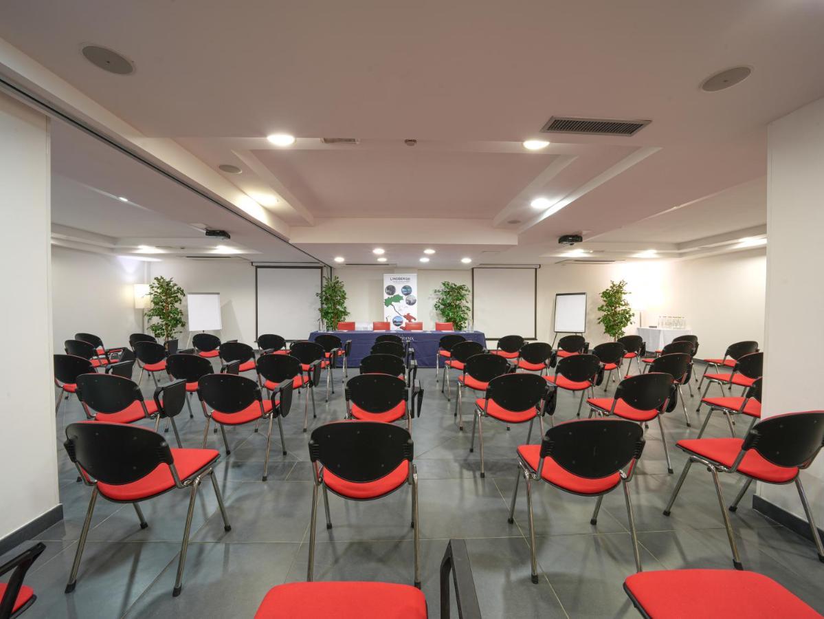 La Meridiana Bleisure Hotel Перуджа Екстериор снимка